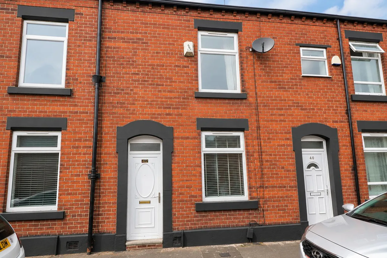 2 bed house for sale, New Earth Street, Oldham, OL4