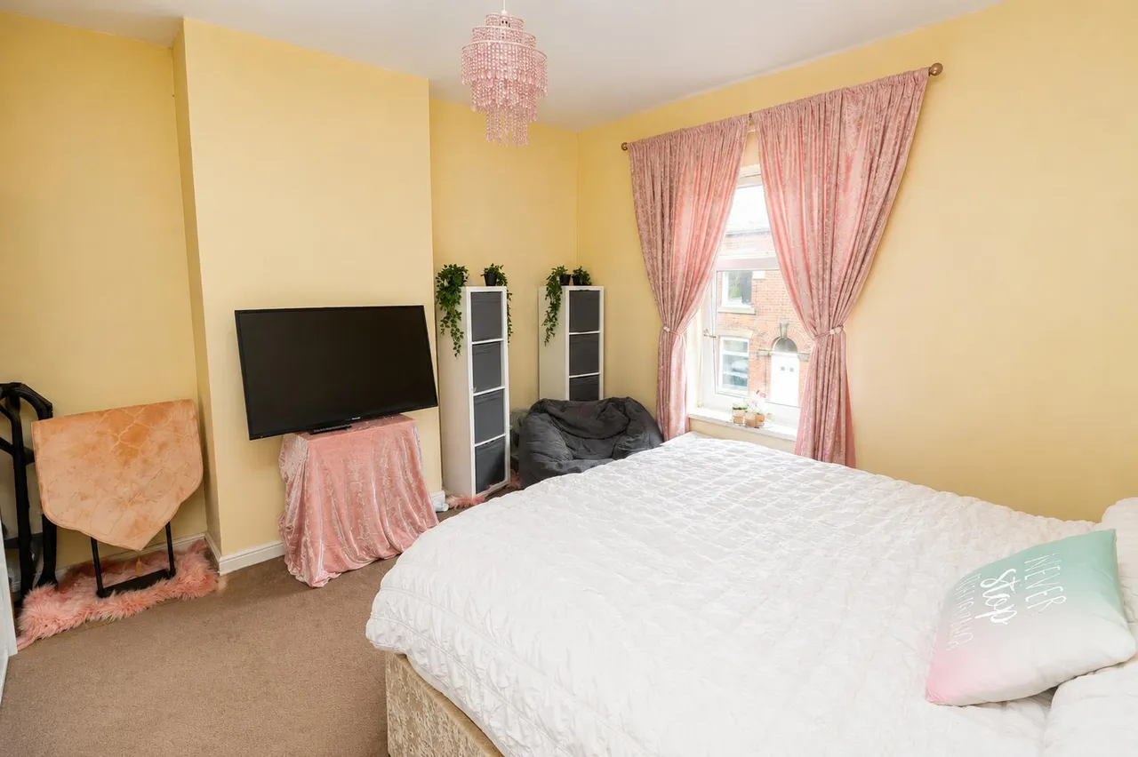 New Earth Street, Oldham, OL4, photo 6