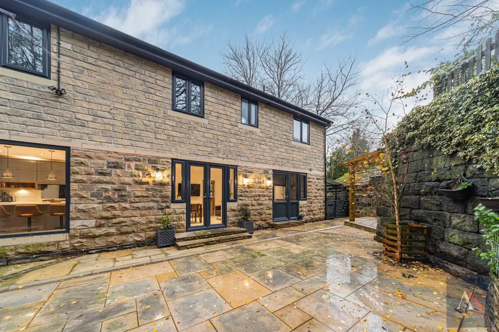 Halifax Road, Todmorden OL14 5RX, photo 41