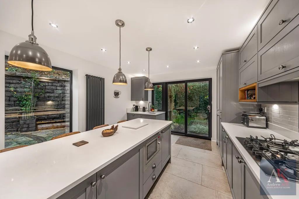 Halifax Road, Todmorden OL14 5RX, photo 12