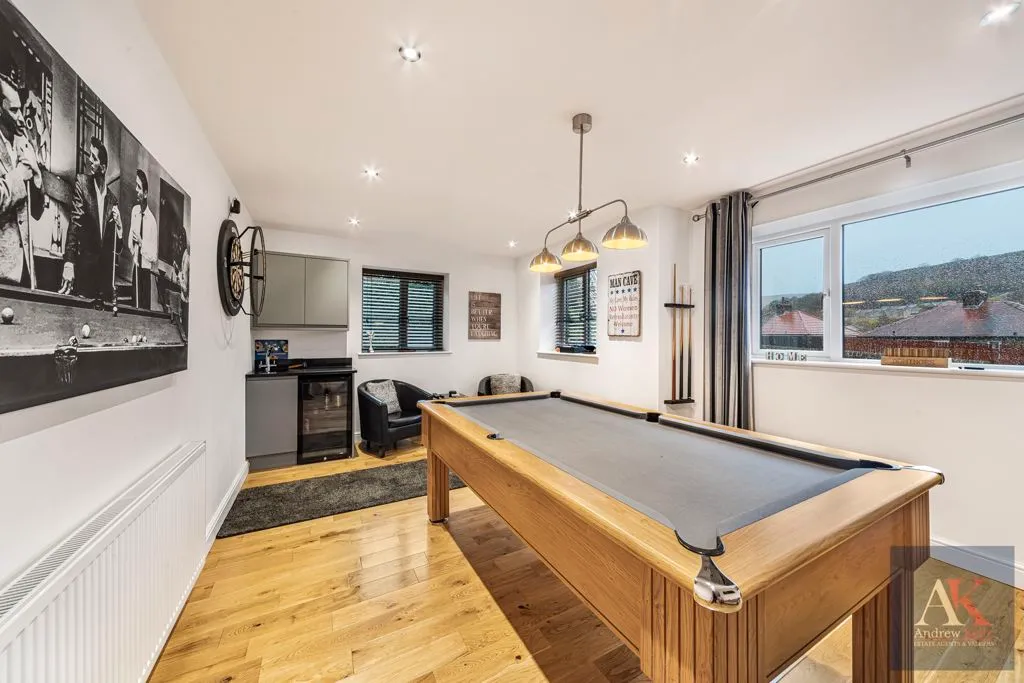 Halifax Road, Todmorden OL14 5RX, photo 18
