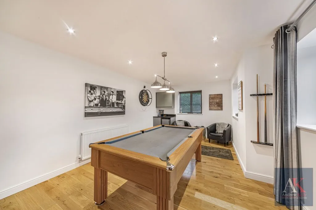 Halifax Road, Todmorden OL14 5RX, photo 20