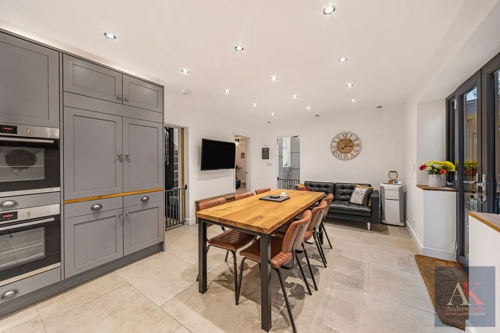 Halifax Road, Todmorden OL14 5RX, photo 10