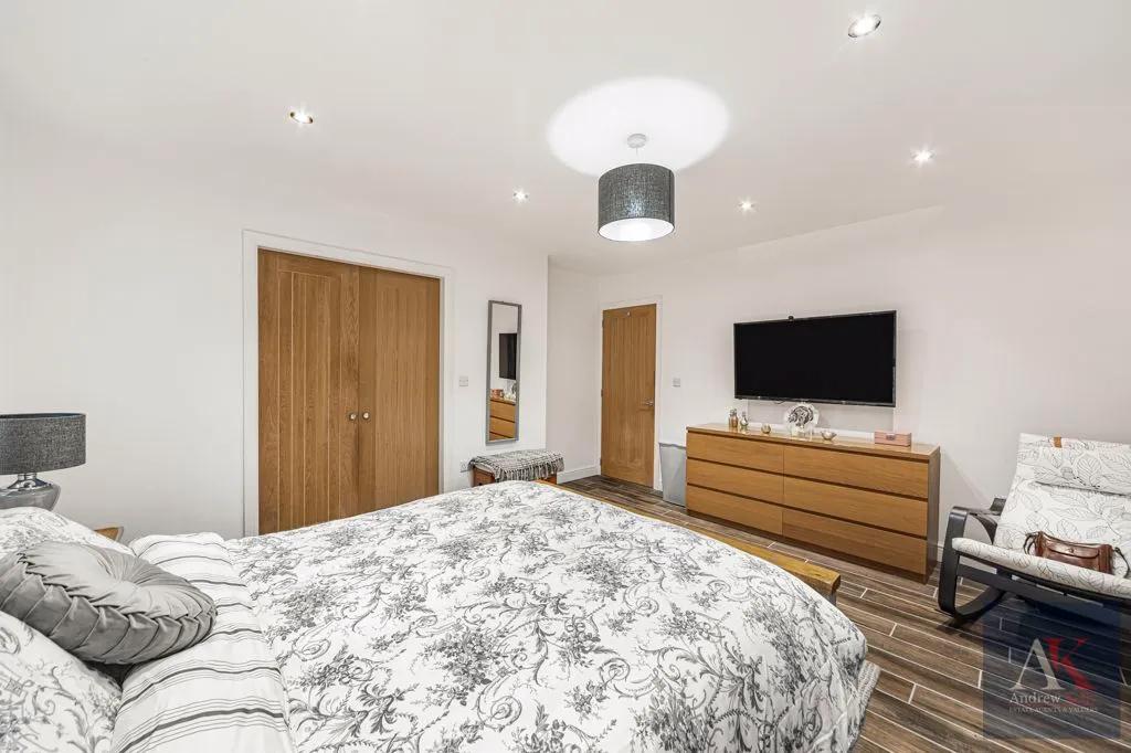 Halifax Road, Todmorden OL14 5RX, photo 25
