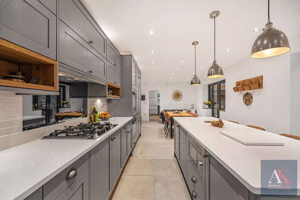 Halifax Road, Todmorden OL14 5RX, photo 6