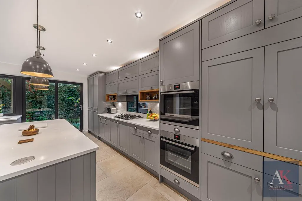 Halifax Road, Todmorden OL14 5RX, photo 11