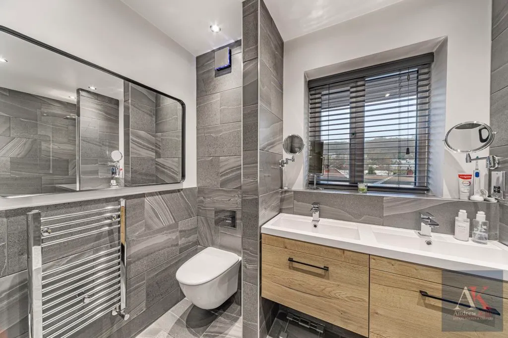 Halifax Road, Todmorden OL14 5RX, photo 29