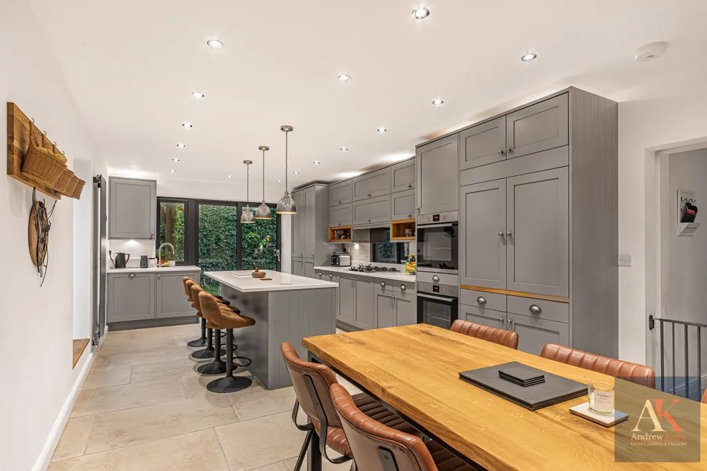 Halifax Road, Todmorden OL14 5RX, photo 7