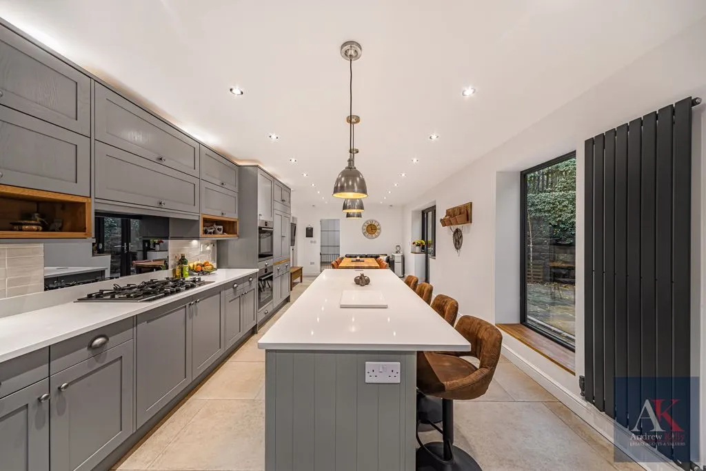 Halifax Road, Todmorden OL14 5RX, photo 5