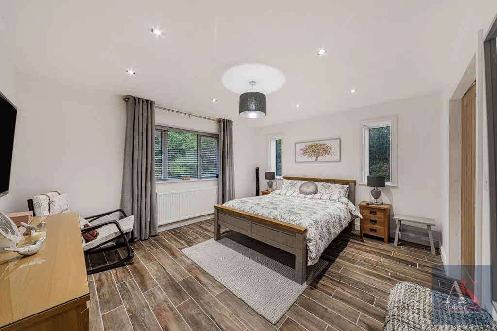 Halifax Road, Todmorden OL14 5RX, photo 24