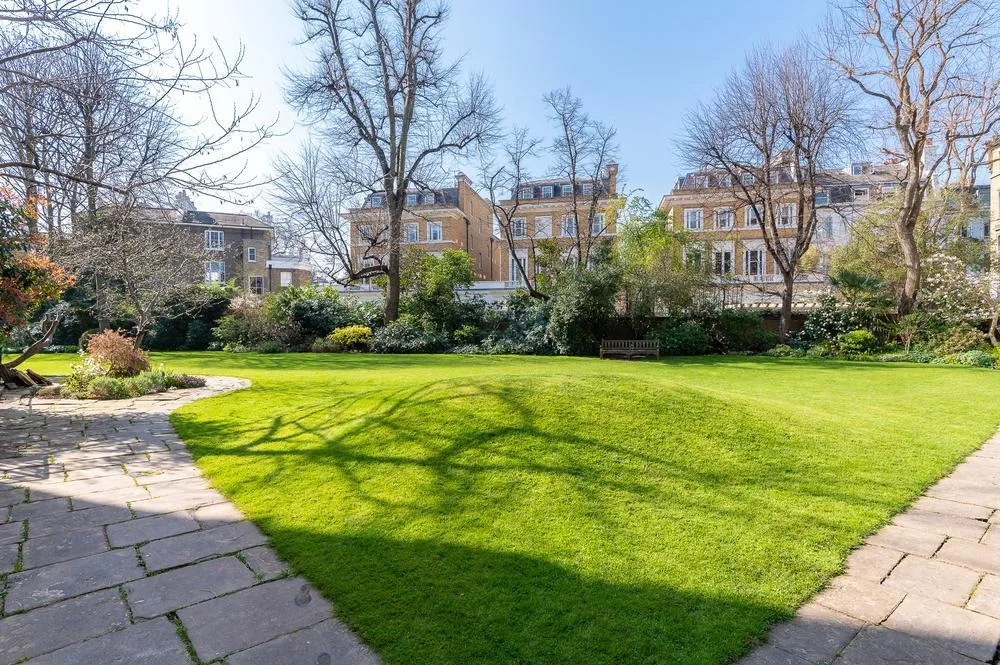 Old Brompton Road, London, SW5, photo 2