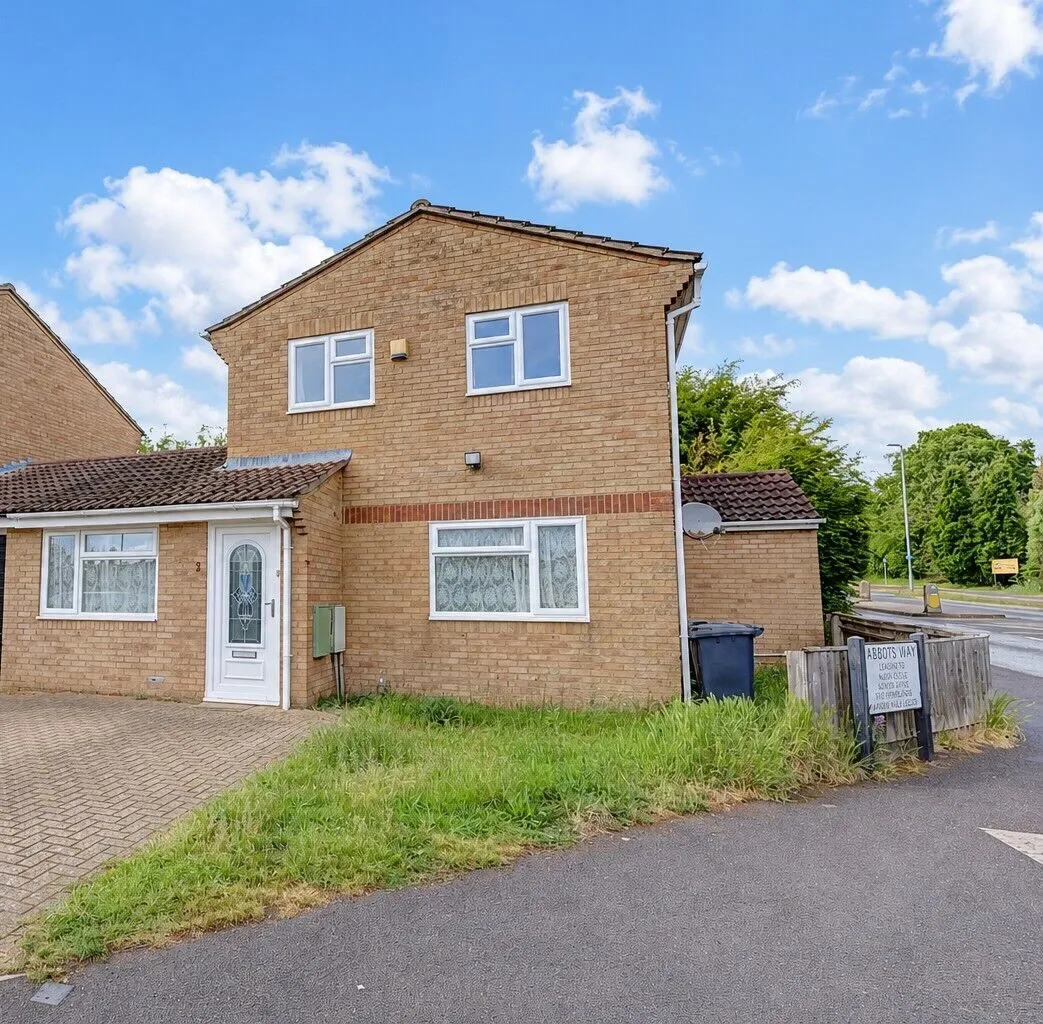 3 bed house to rent, Abbots Way, High Wycombe, HP12
