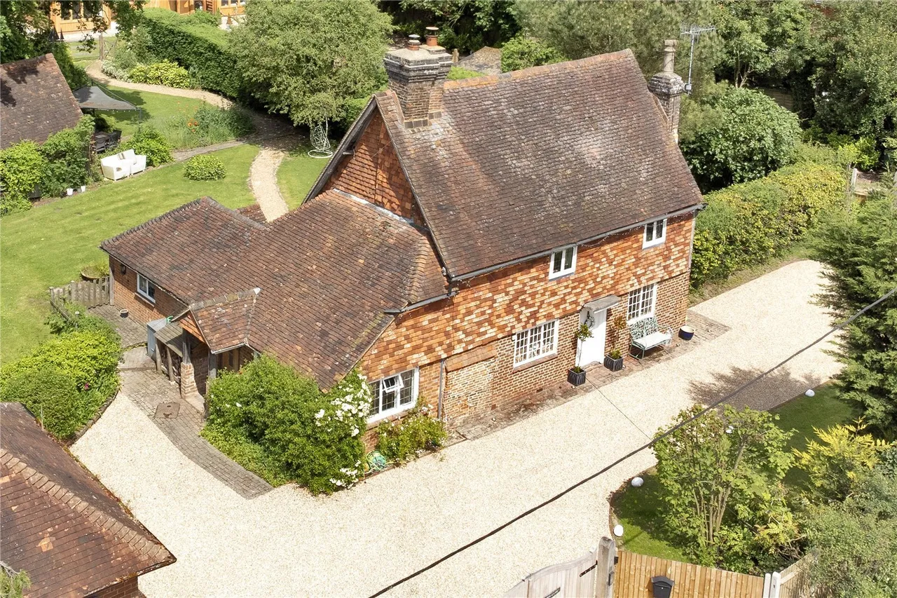 Tonbridge Road, Bough Beech, TN8, photo 11