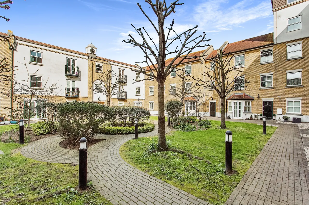 Audley Court, 1 Forge Way, Southend-on-Sea, Essex, SS1, photo 5