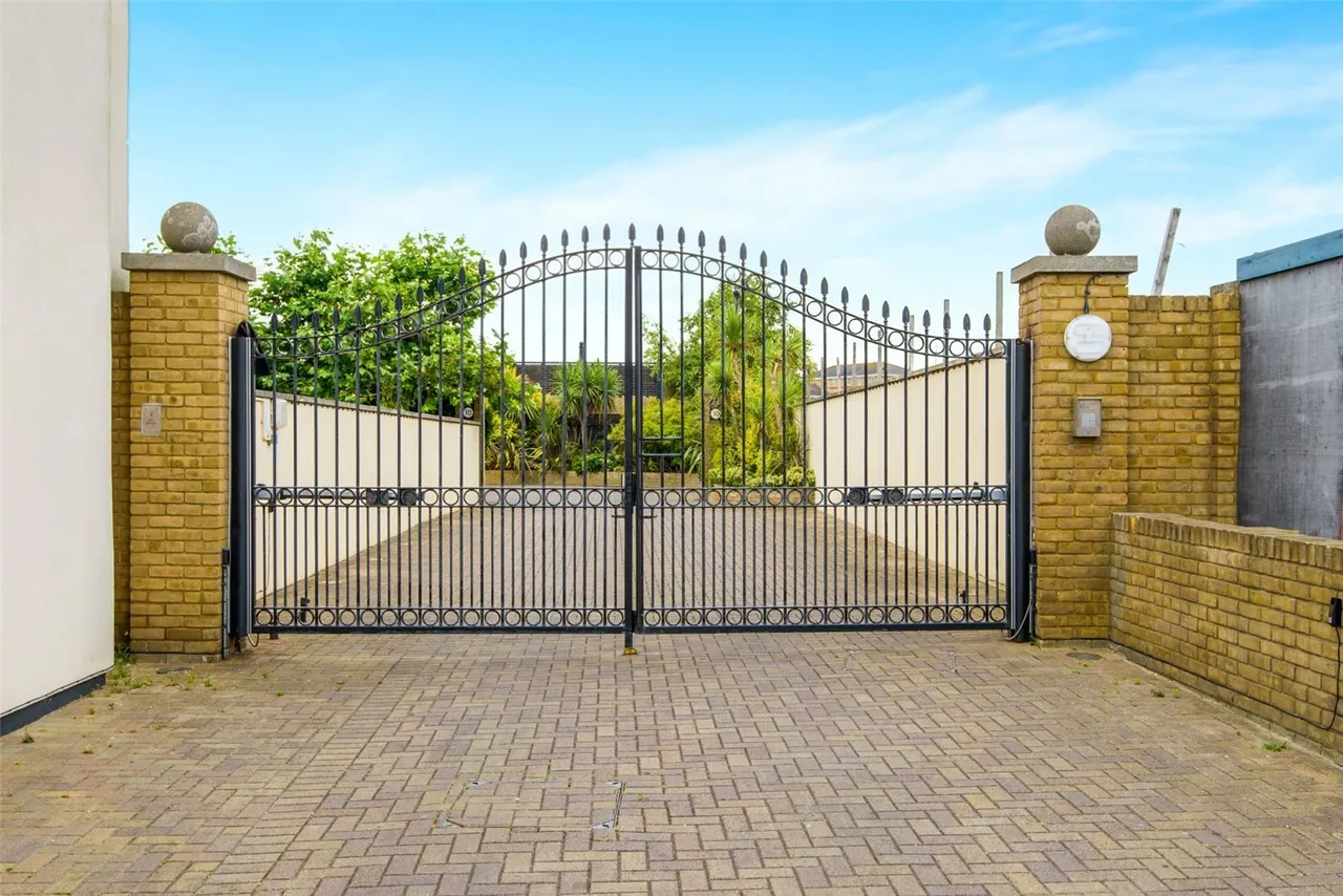 Audley Court, 1 Forge Way, Southend-on-Sea, Essex, SS1, photo 15