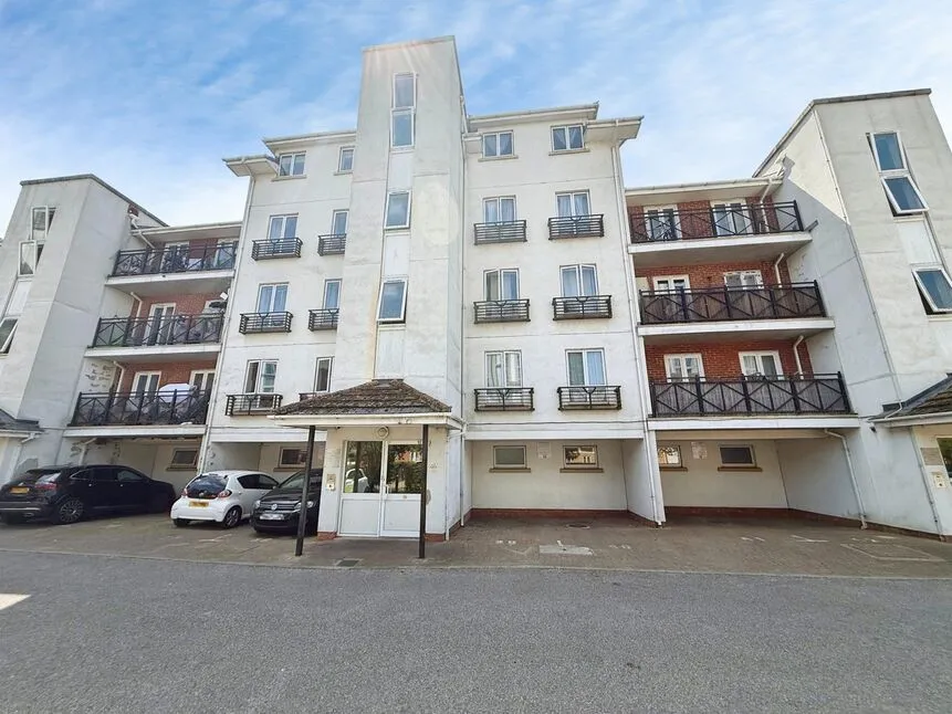 2 bed flat for sale — Chantry Close, London, SE2