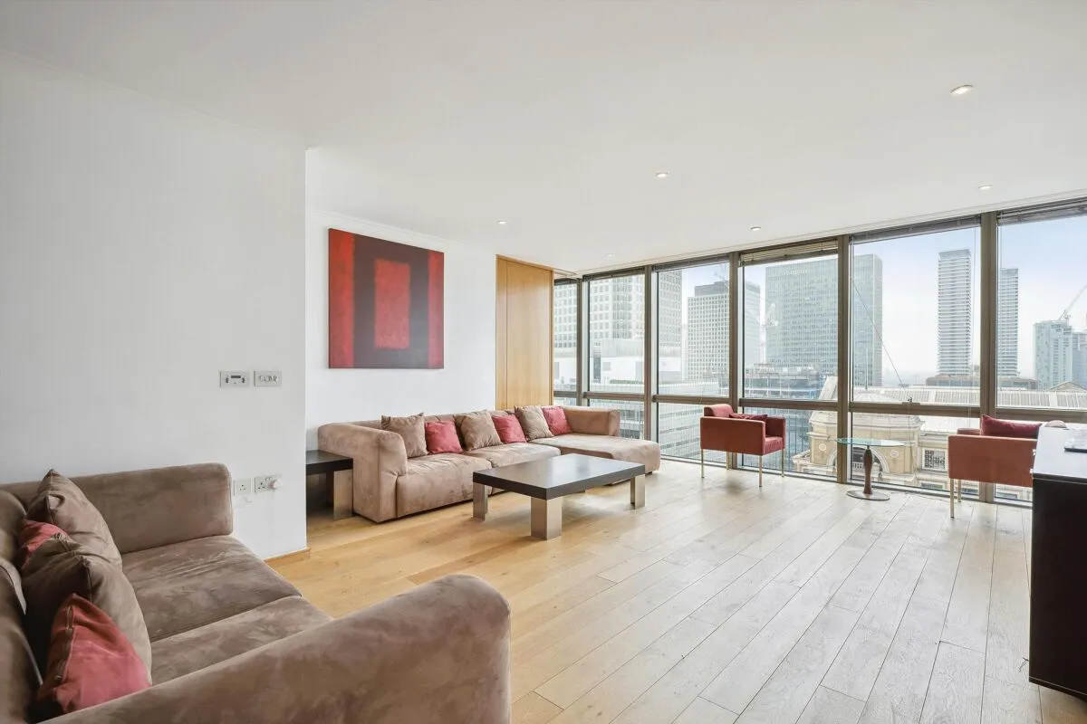 2 bed flat to rent, Hertsmere Road, London, E14