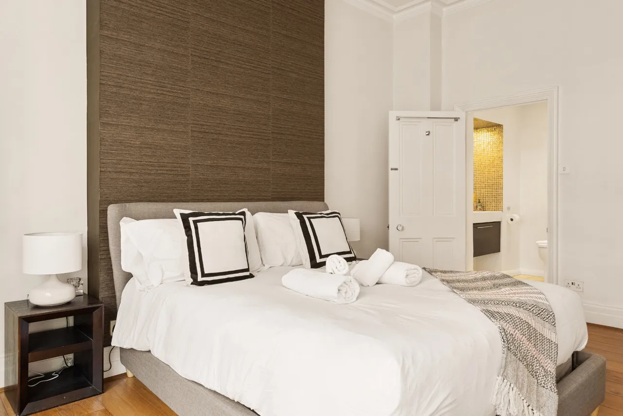 Hyde Park Mansions, Cabbell Street, London, NW1 5AZ, photo 14