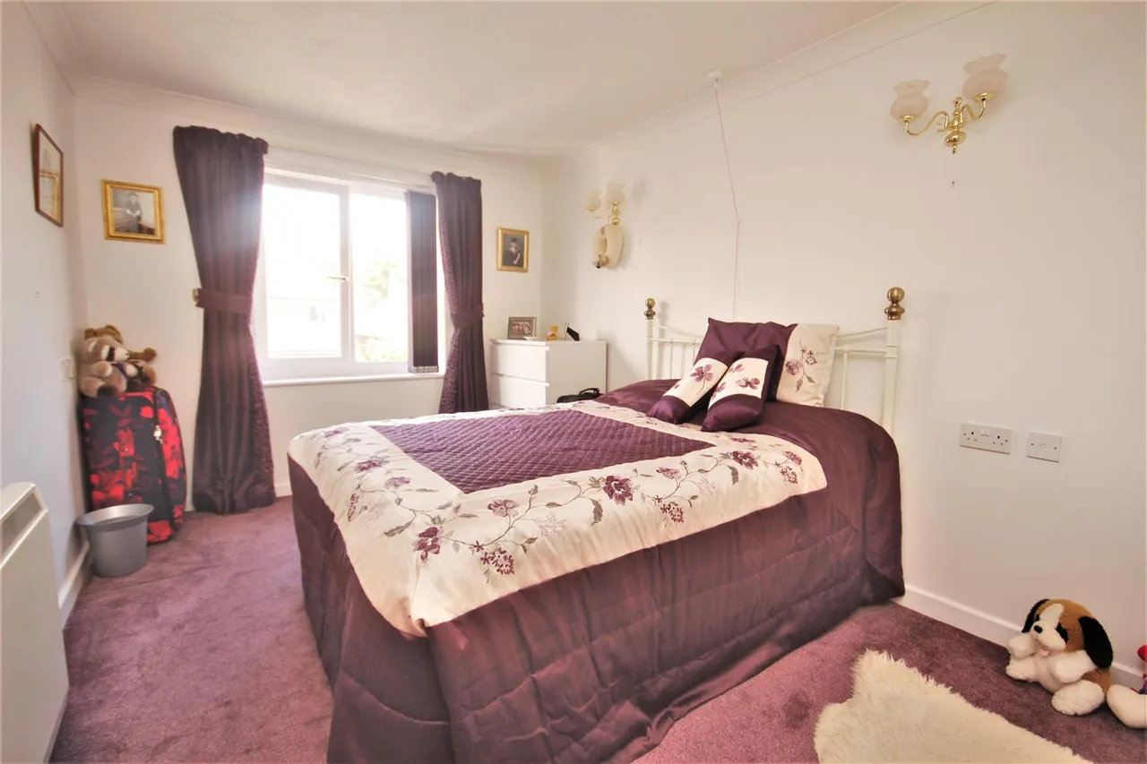 Pondsyde Court, Seaford, photo 3