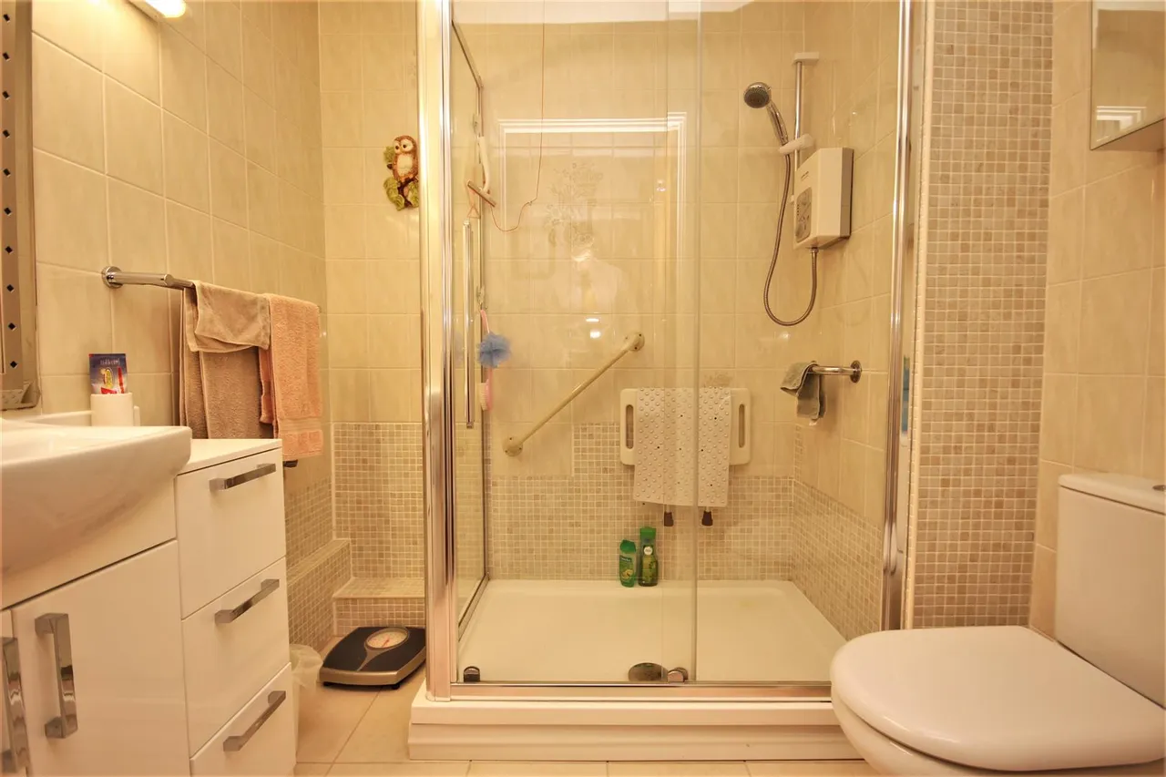 Pondsyde Court, Seaford, photo 5