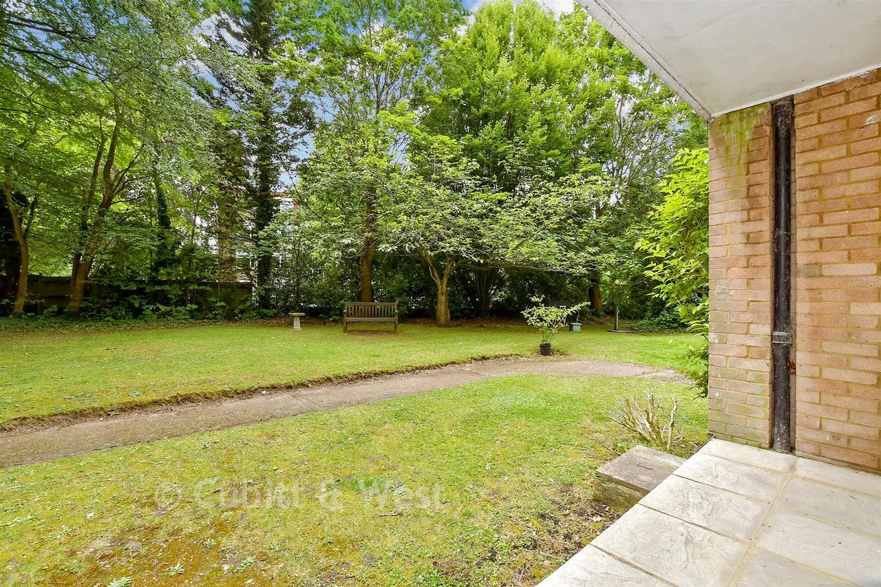 Shirley Road, Wallington, SM6, photo 11