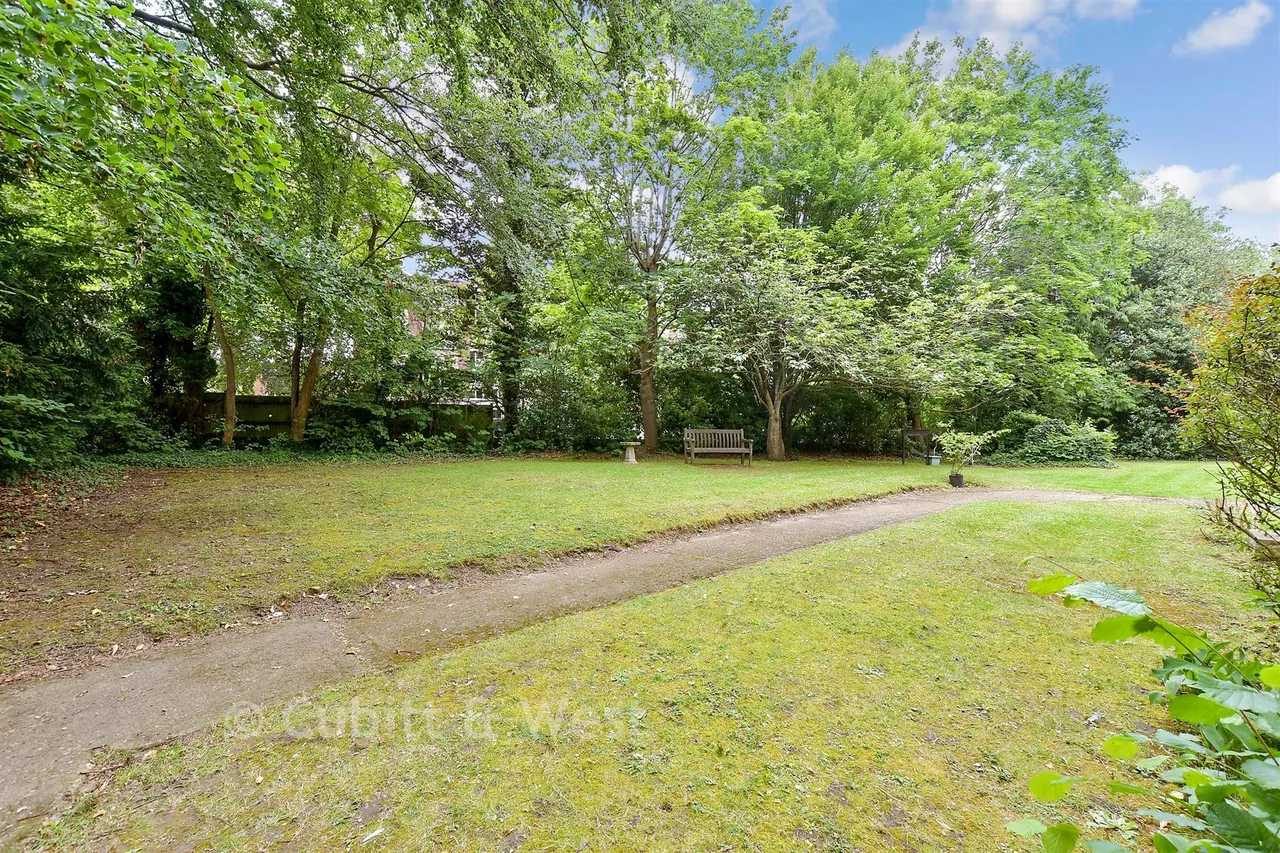 Shirley Road, Wallington, SM6, photo 9