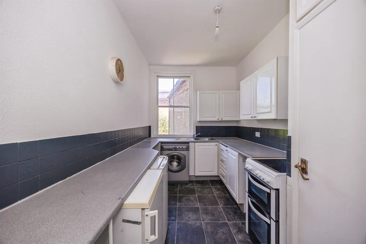 Laburnum Grove, Portsmouth, photo 5