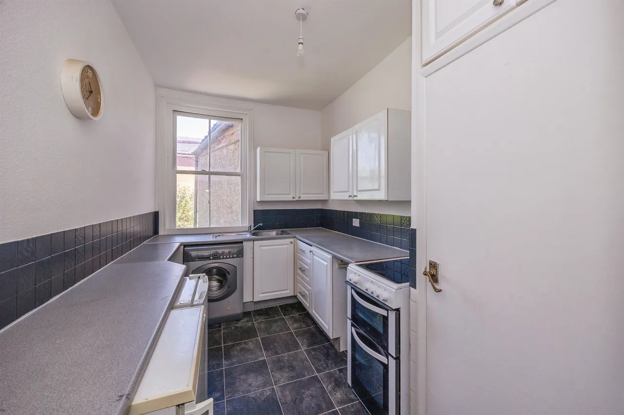 Laburnum Grove, Portsmouth, photo 6