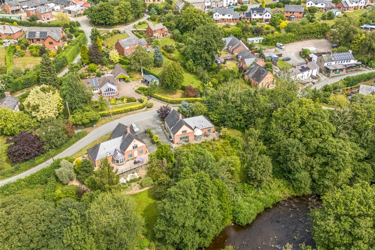 Pont Robert, Meifod, Powys, SY22 6HY, photo 29