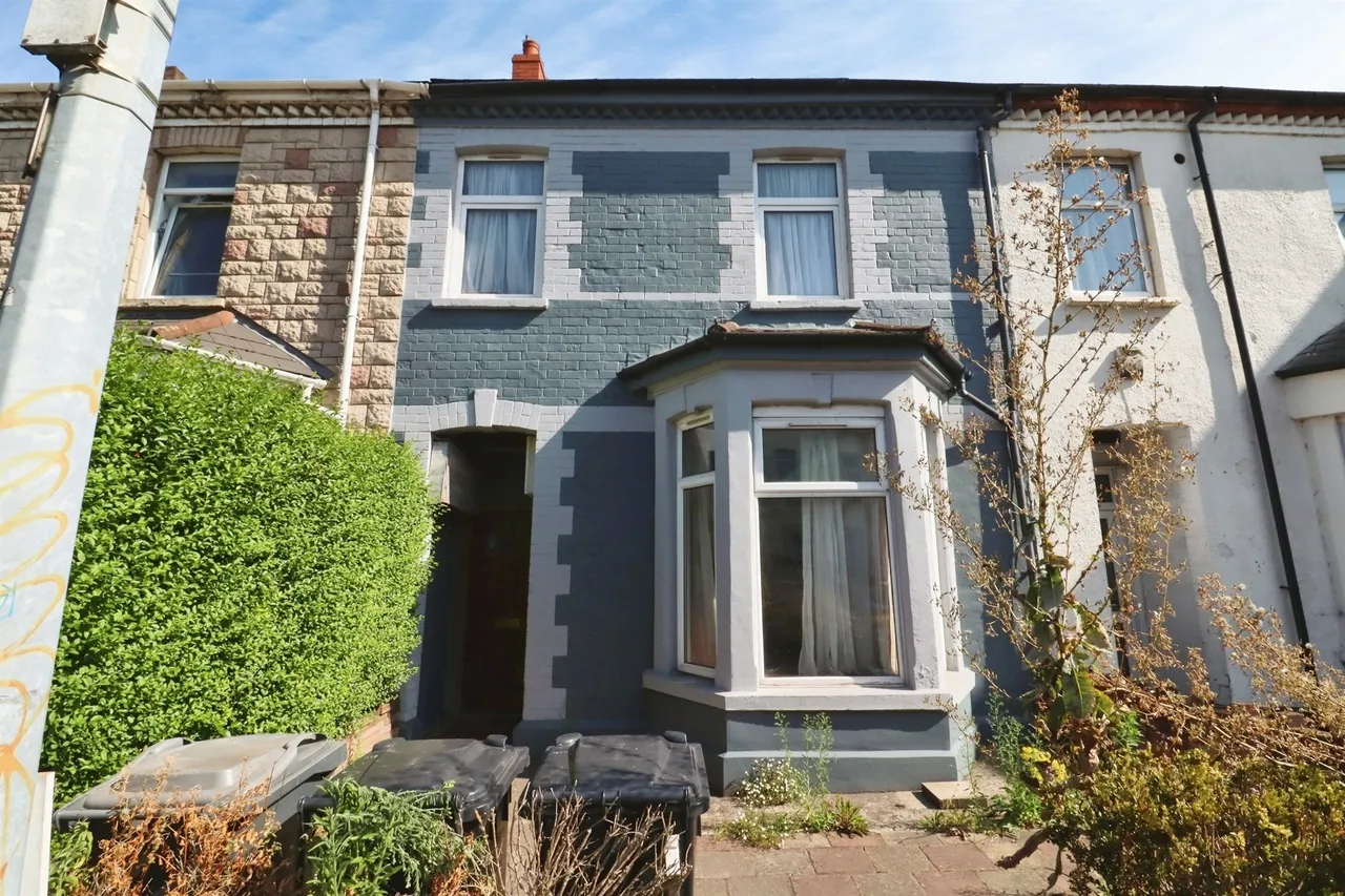 1 bed flat for sale — Penarth Road, Cardiff