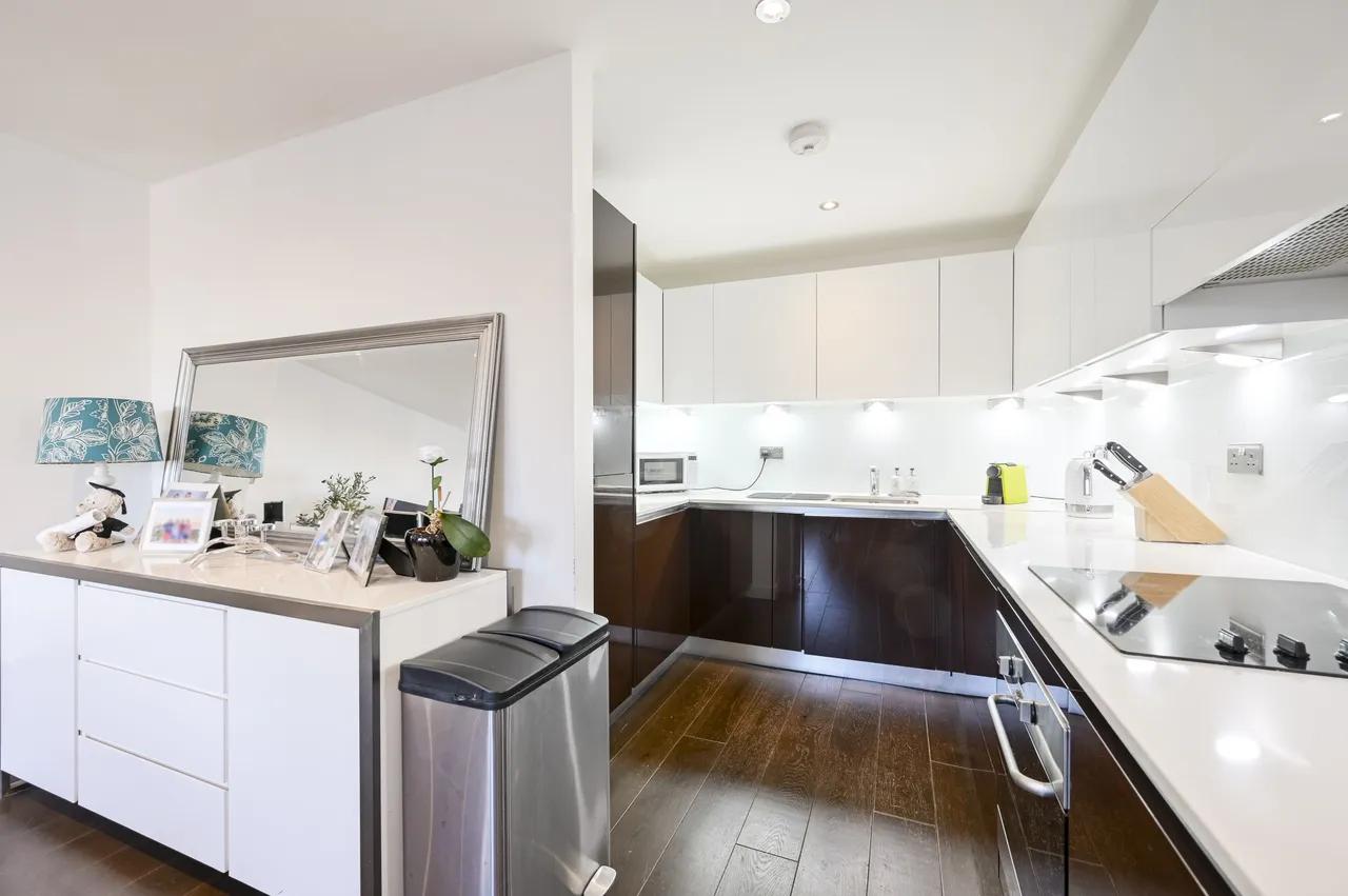 Flat 2, 32 Northbourne Road, London, photo 6