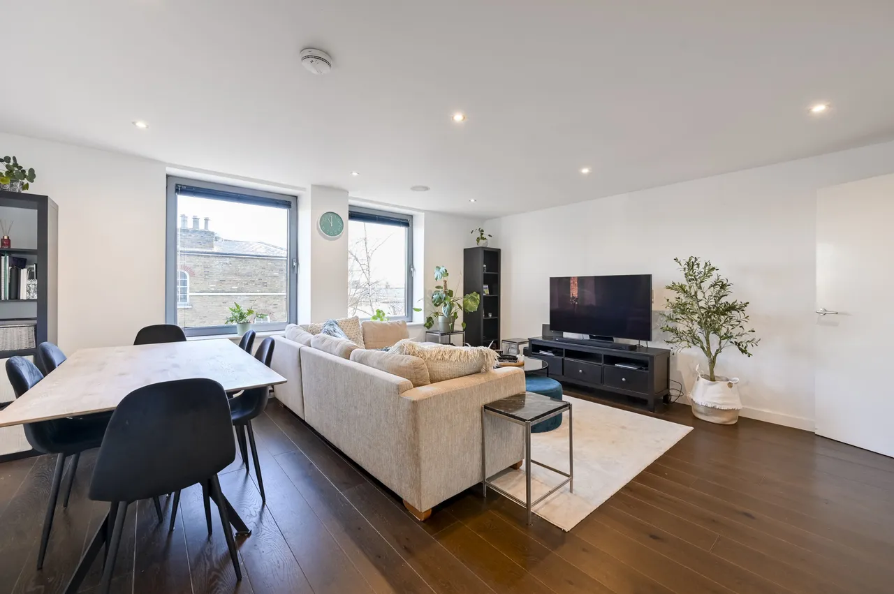 Flat 2, 32 Northbourne Road, London, photo 4