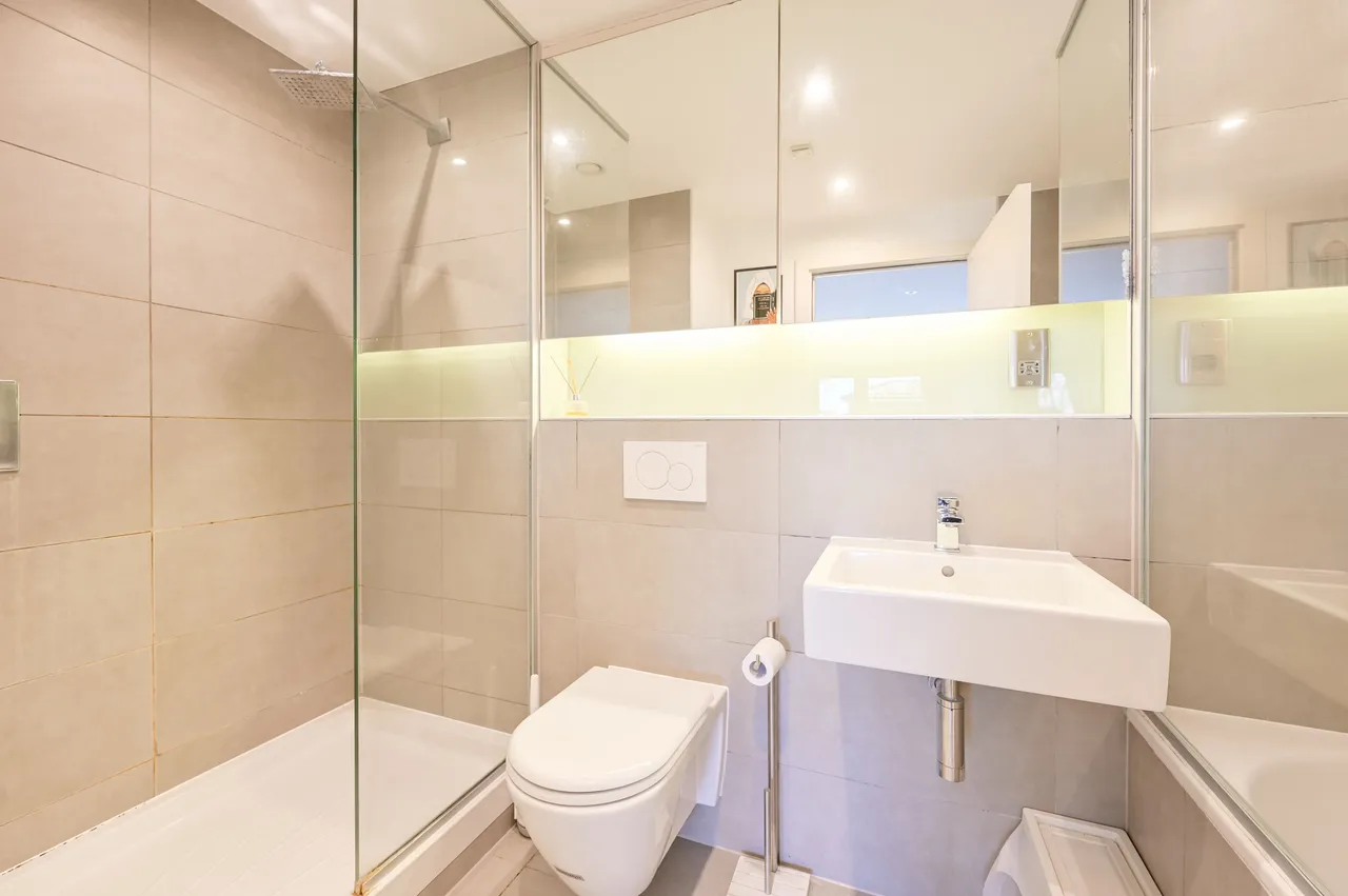 Flat 2, 32 Northbourne Road, London, photo 7