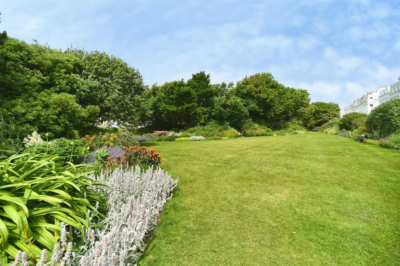 Sussex Square, Brighton, BN2, photo 10