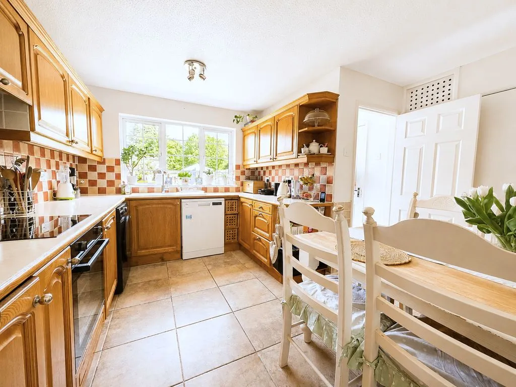 Snakeley Close Loudwater, High Wycombe HP10 9QP, photo 7