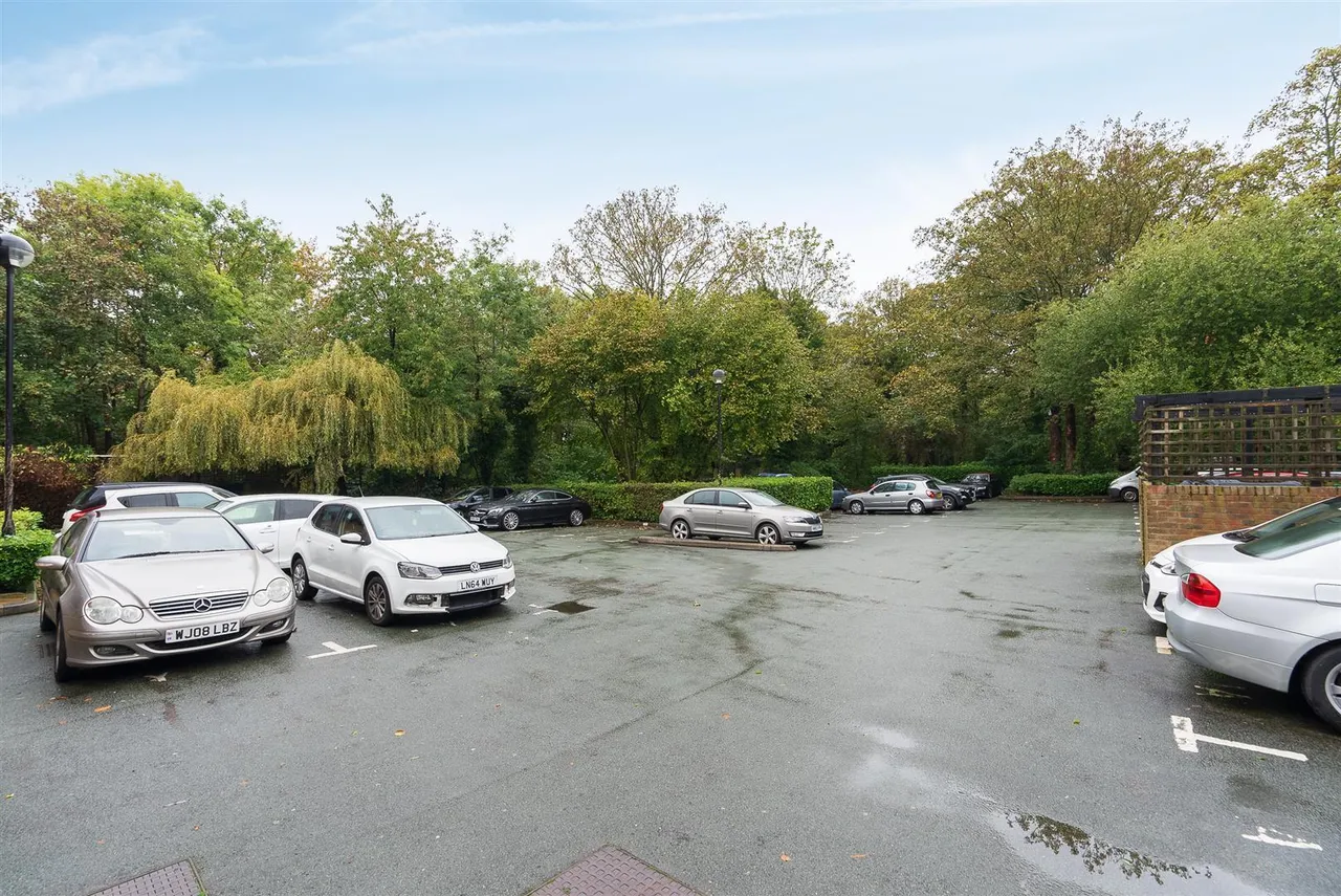 Thorney Mill Road, West Drayton, UB7, photo 12