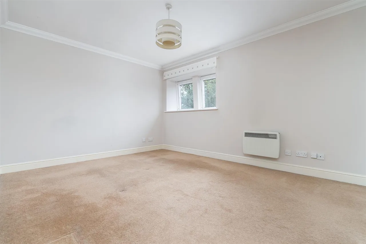 Thorney Mill Road, West Drayton, UB7, photo 8