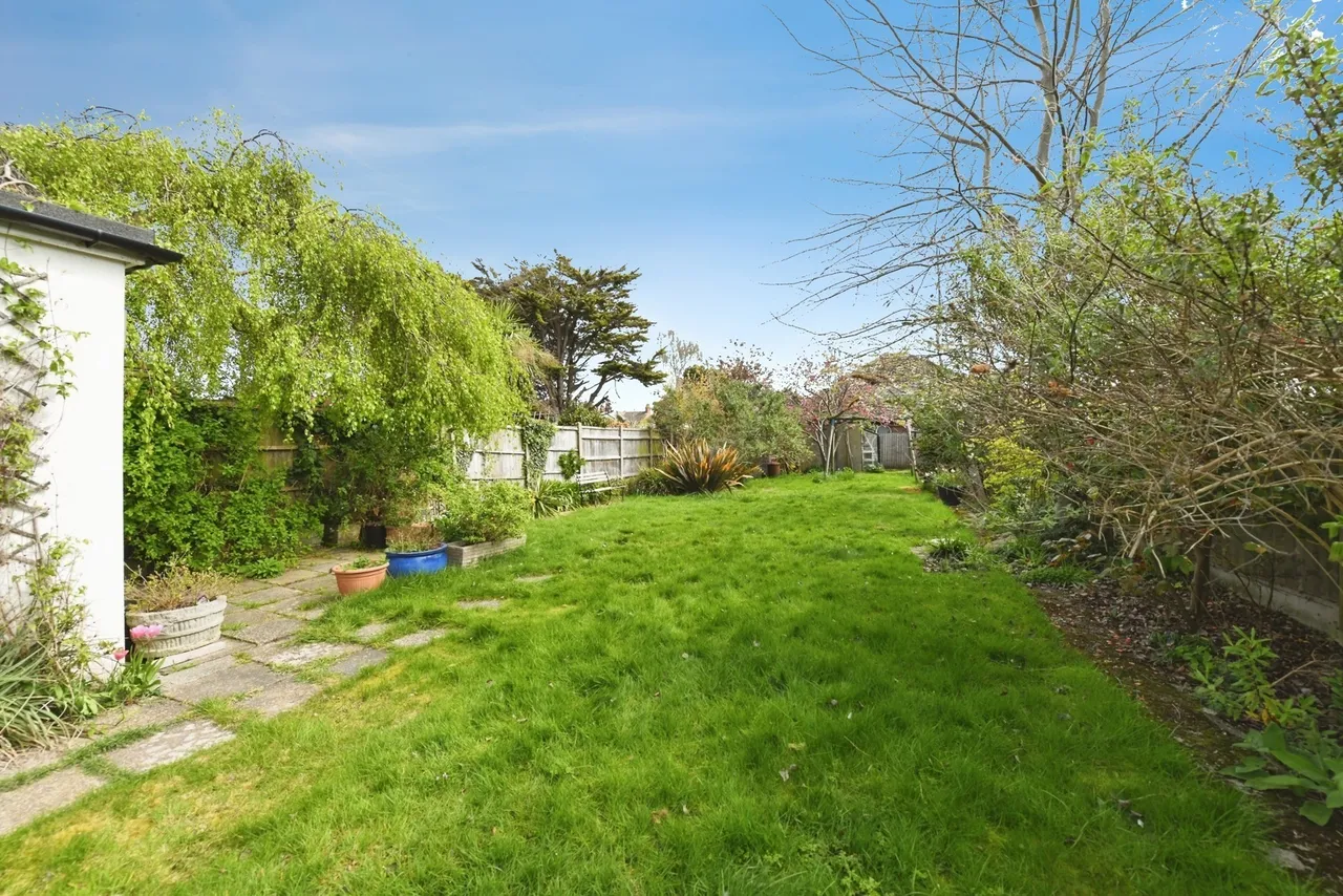 Thorpedene Gardens, Shoeburyness, Southend-on-Sea, Essex, SS3, photo 9