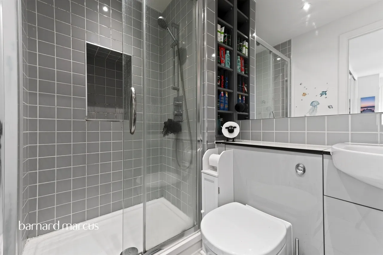 London Road, Cheam, SM3, photo 10