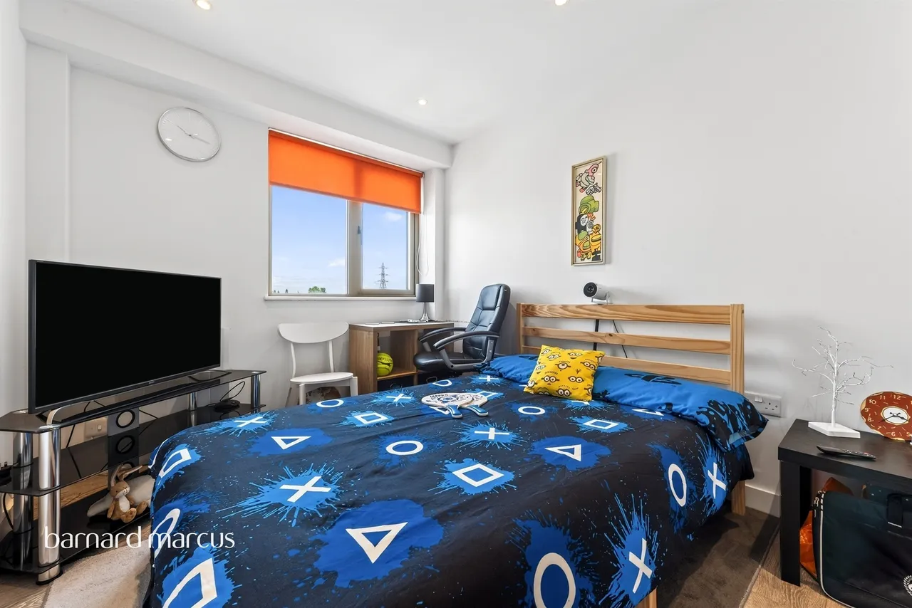 London Road, Cheam, SM3, photo 9