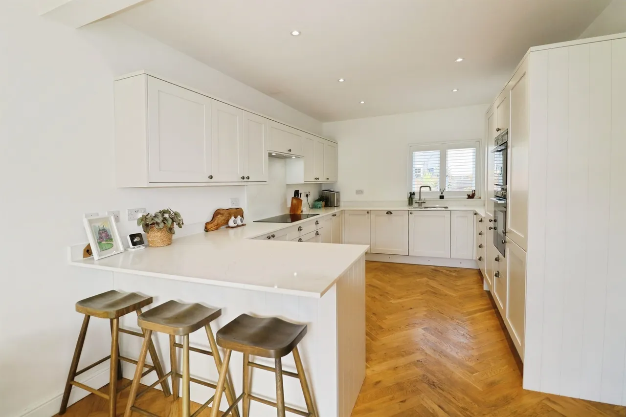 Mountjoy Crescent, Penarth, CF64, photo 11