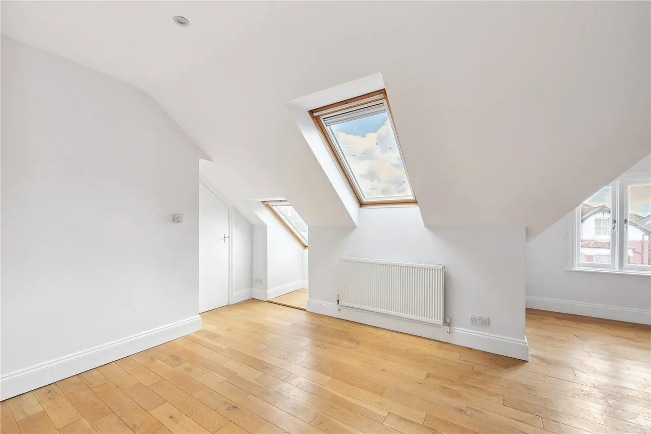 Babington Road, London, SW16, photo 2
