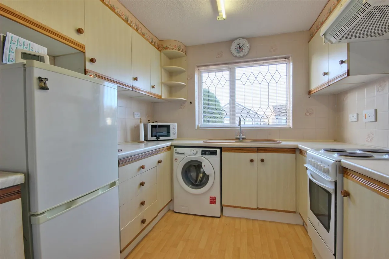 Laurel Close, Hull, photo 2