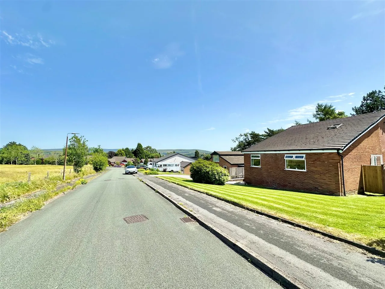 Lymewood Drive, Disley, SK12, photo 19