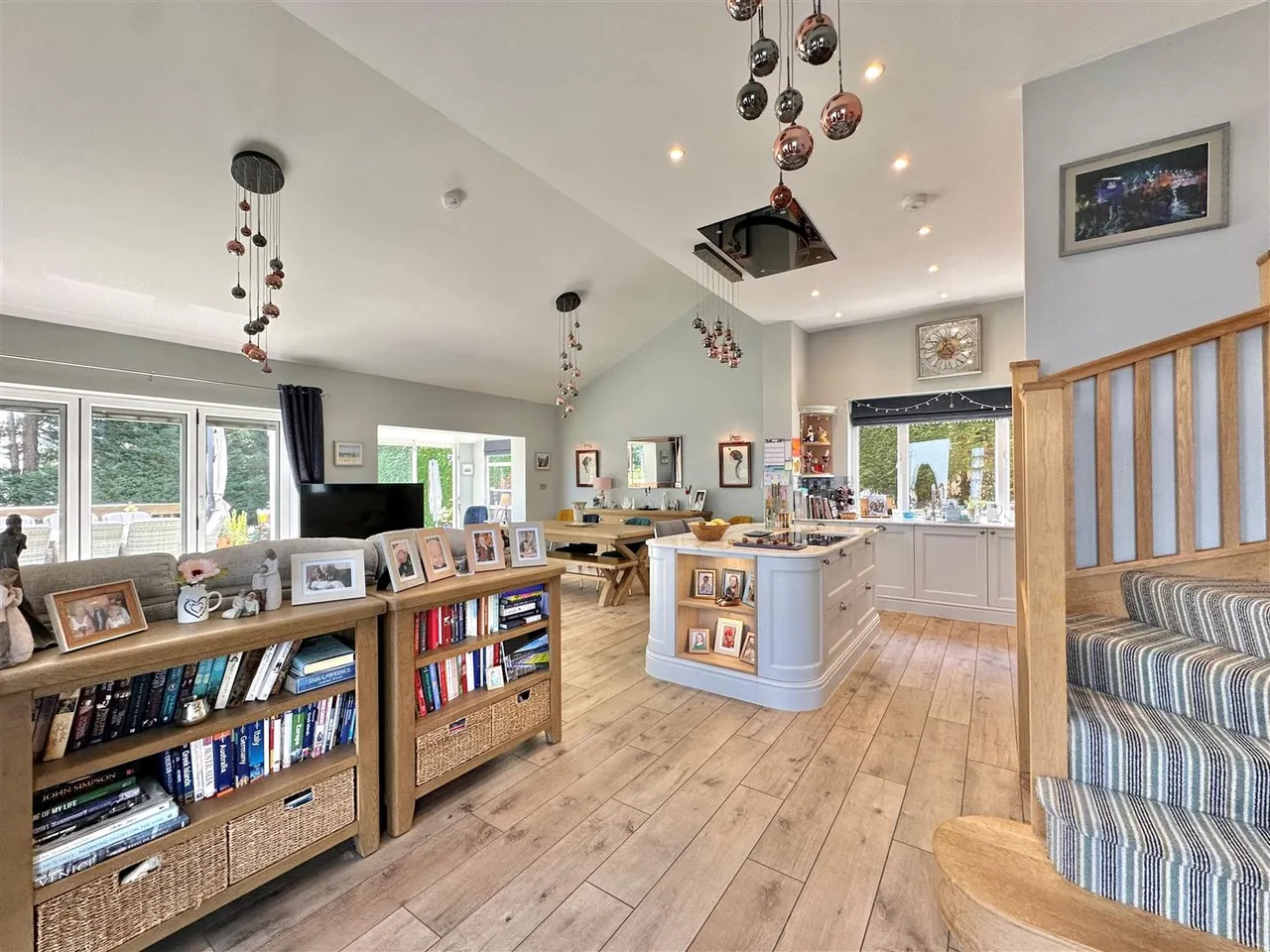 Lymewood Drive, Disley, SK12, photo 7