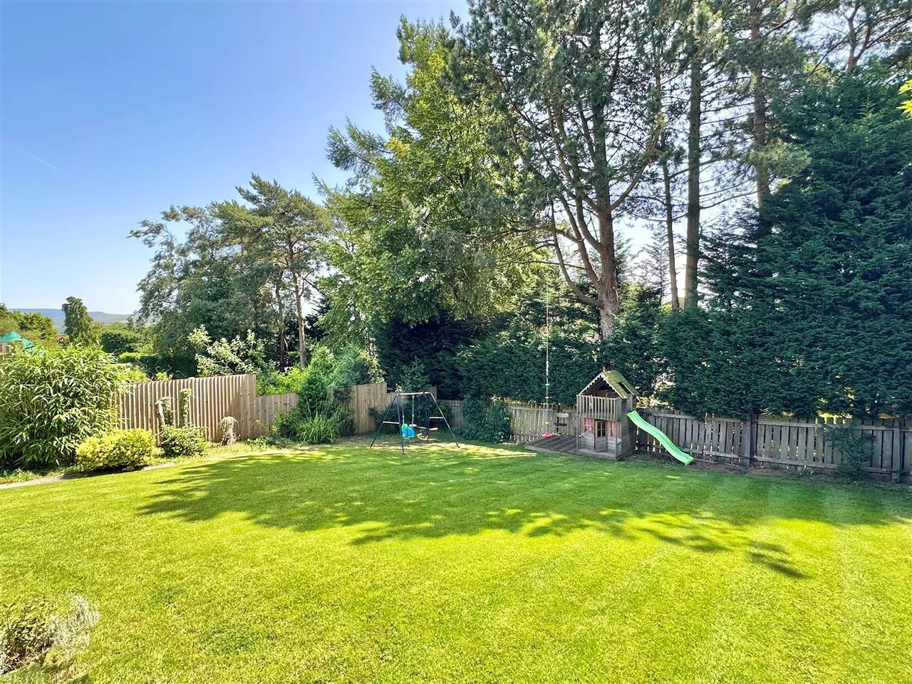 Lymewood Drive, Disley, SK12, photo 5