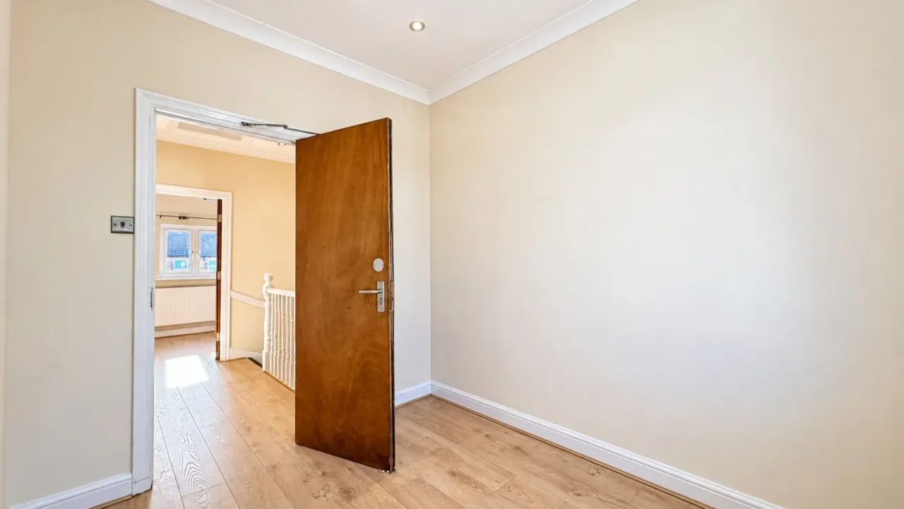 Waverley Avenue, Wembley, HA9, photo 12