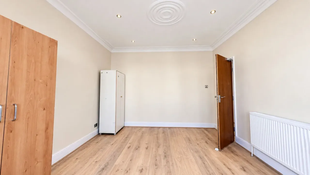 Waverley Avenue, Wembley, HA9, photo 20