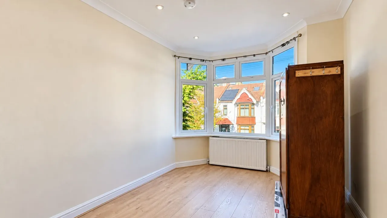 Waverley Avenue, Wembley, HA9, photo 9
