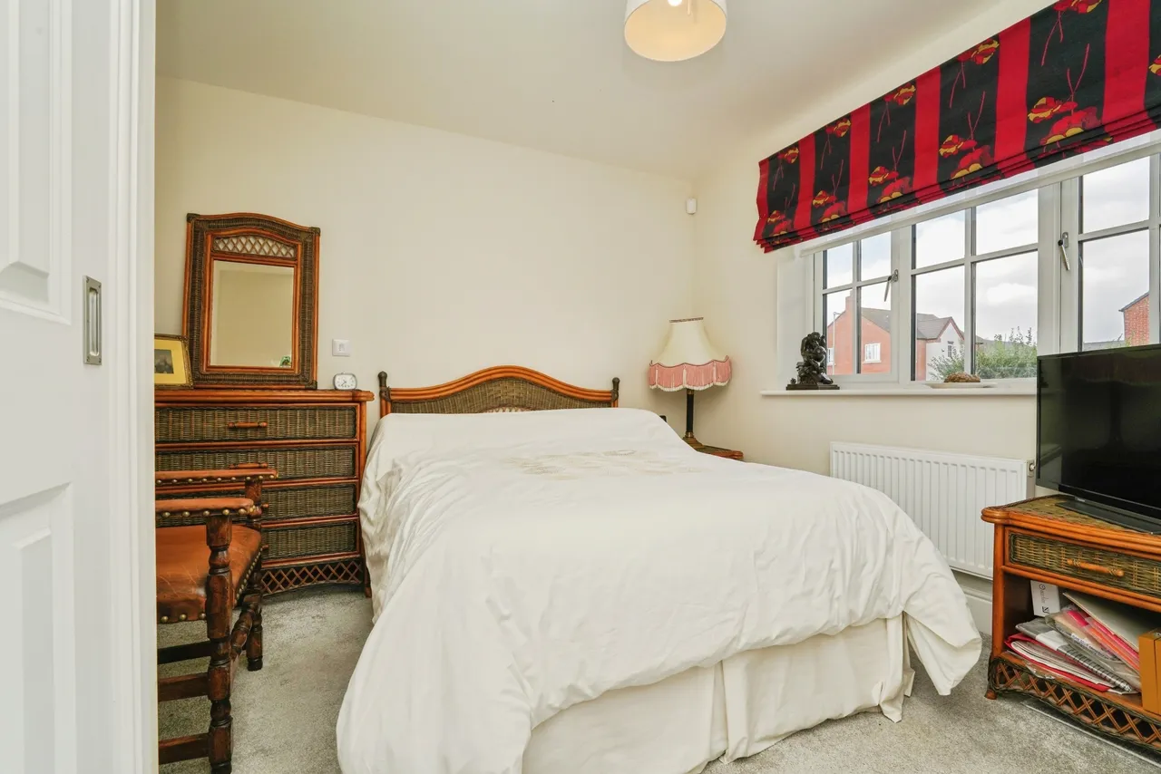 Saffron Grove, Worcester, photo 12